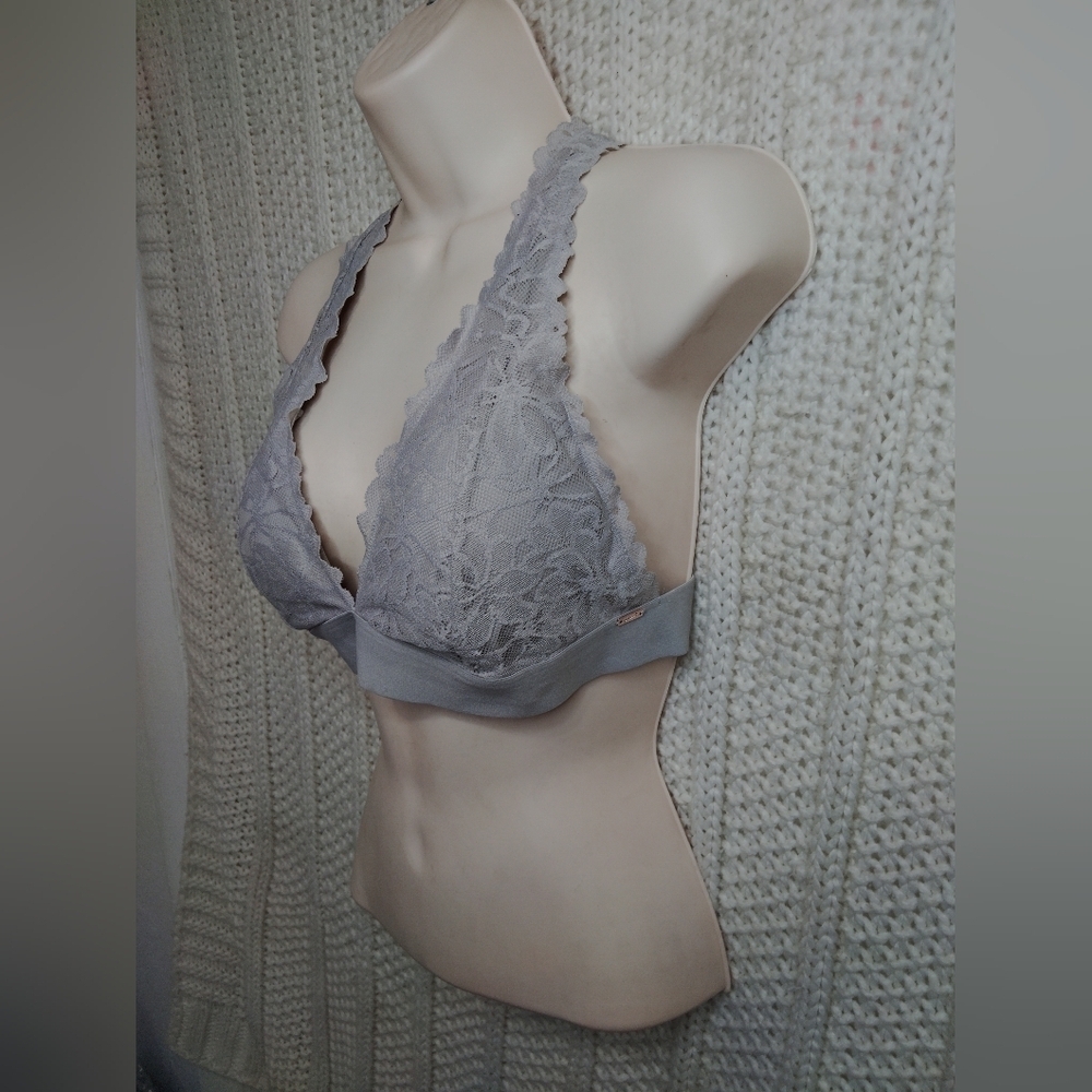2 for 30$ Pink Victoria secret bralette - Picture 2 of 8